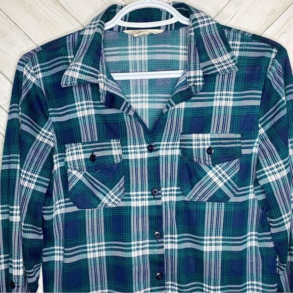 Ardene green plaid button down shirt - Picture 3 of 6